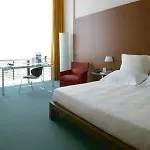 Doubletree By Hilton Lingotto מלון