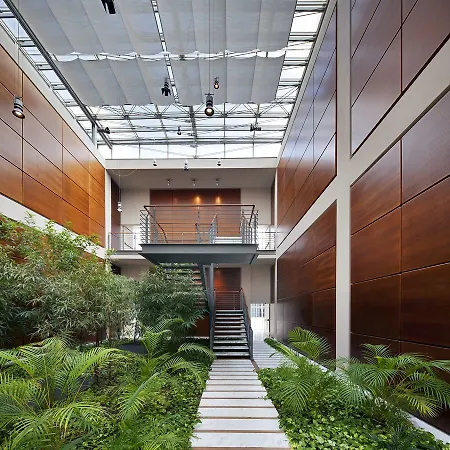 Отель Doubletree By Hilton Lingotto