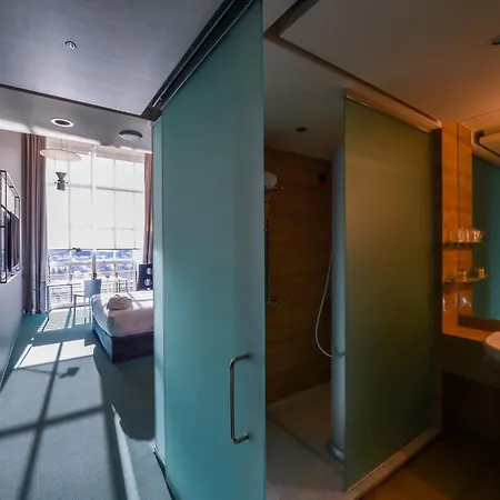 Отель Doubletree By Hilton Lingotto 4*