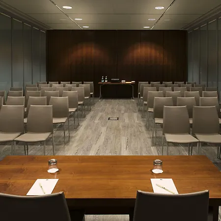 Отель Doubletree By Hilton Lingotto 4*