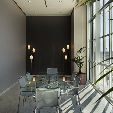 Отель Doubletree By Hilton Lingotto