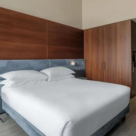 Doubletree By Hilton Lingotto 4*